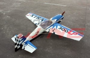 Extra 300LP 30cc Goldwing rc wersja CF
