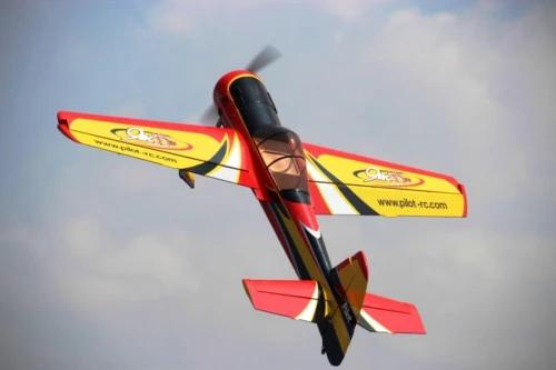 YAK 55 M  modyfikowany 2,70m Pilot-rc - kolor 01 CF - wersja węglowa - Nowość_1